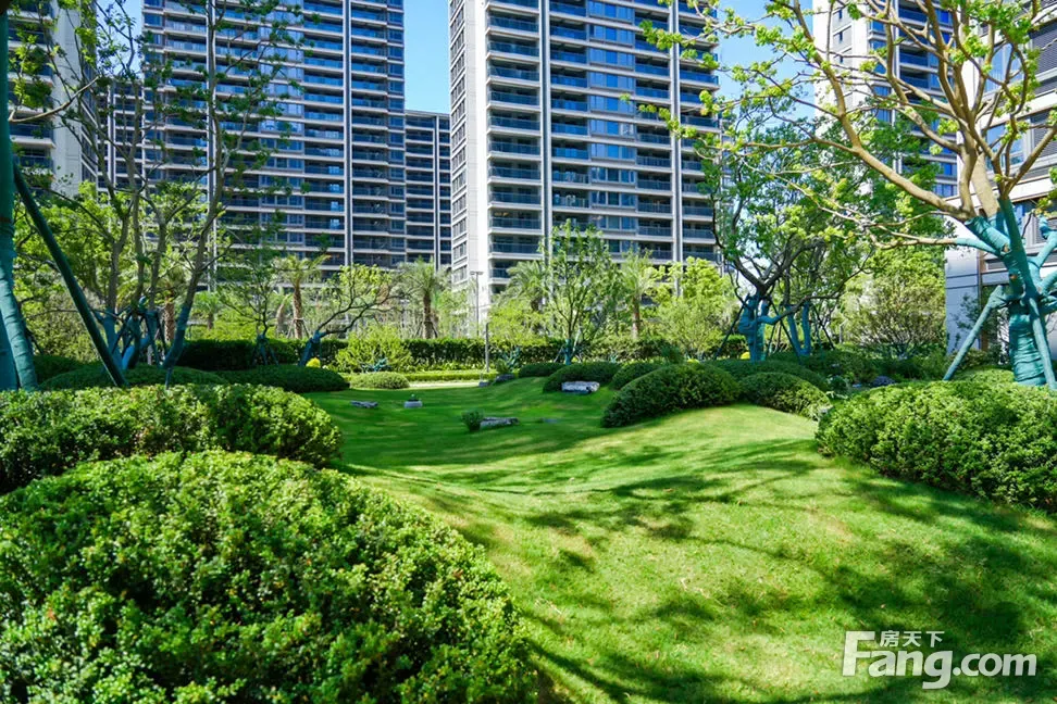 绿城·春风晴翠3室2厅2卫南朝向3000.00元/月出租