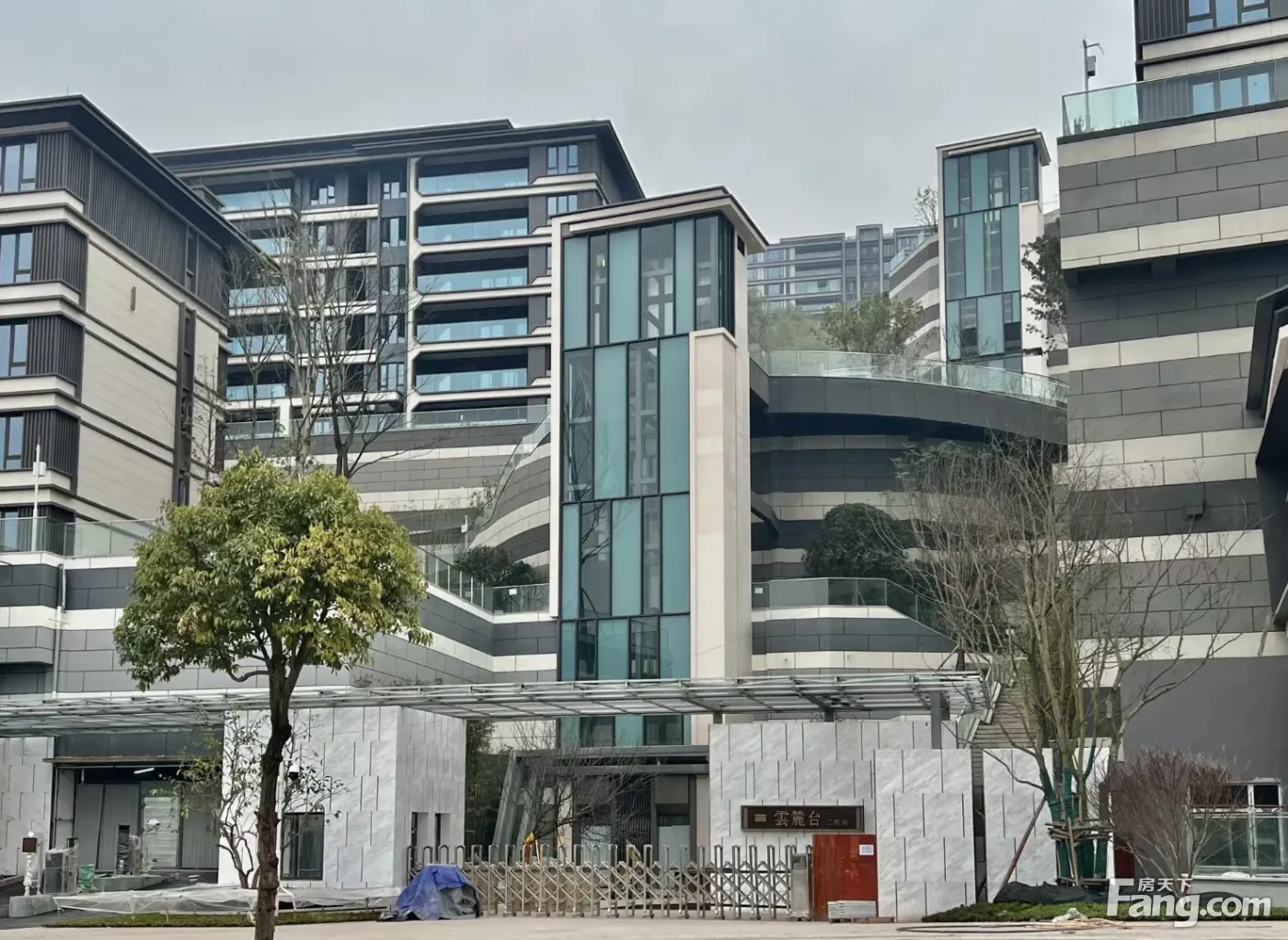 华侨城云麓台新拍现场谍照实时了解楼盘新动态