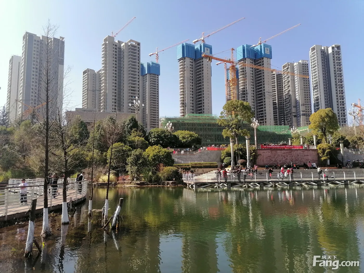 富源宏发新时代商业广场图片(富源宏发新时代商业广场图片及价格)
