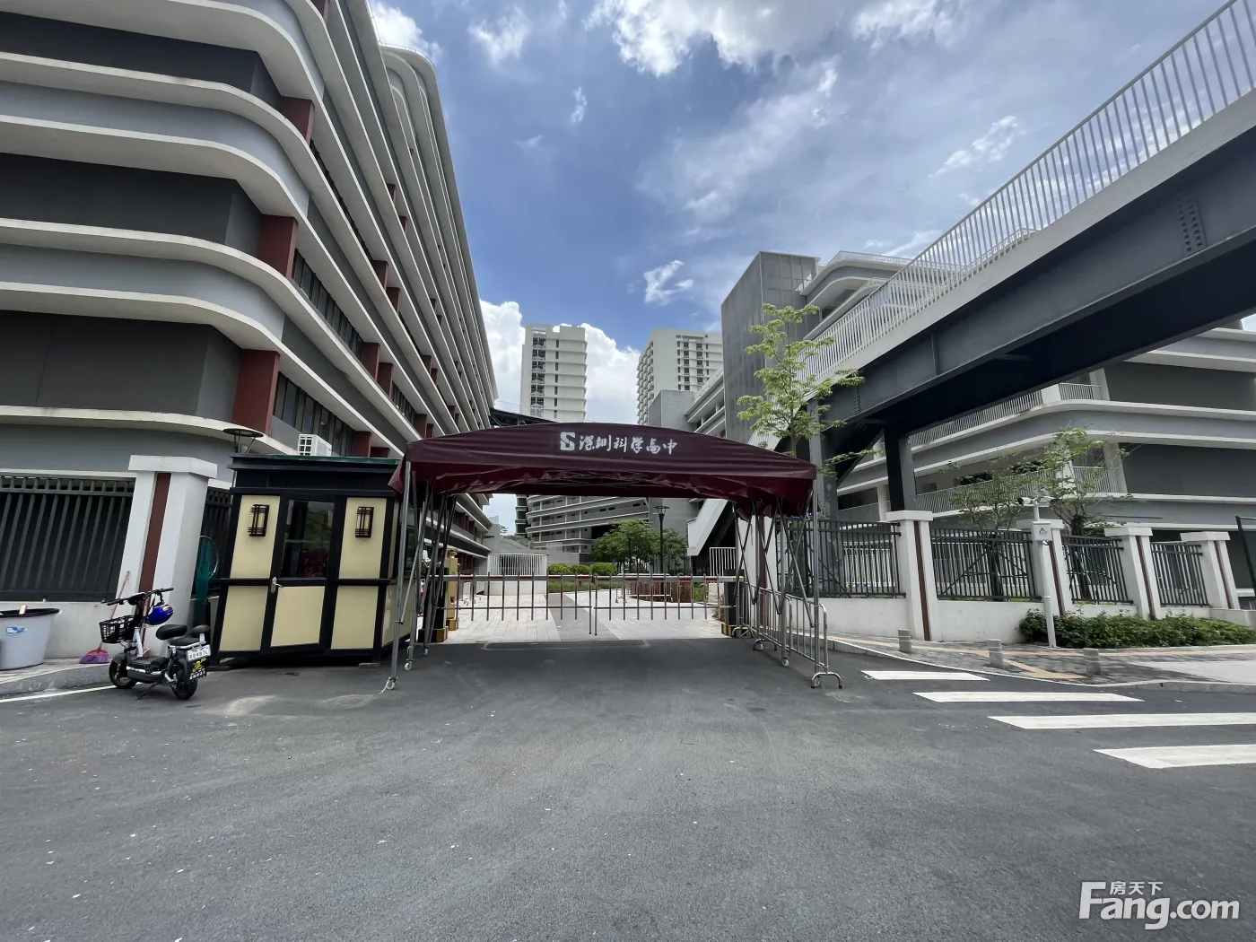 87分400-176-0760 转 641606想买新房,平时上班没时间去看房,不能全面