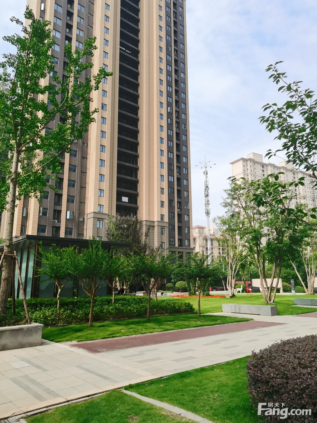 >武汉新房>楼盘资讯>正文>小区里面的楼间距开阔近期在关注万科五彩城