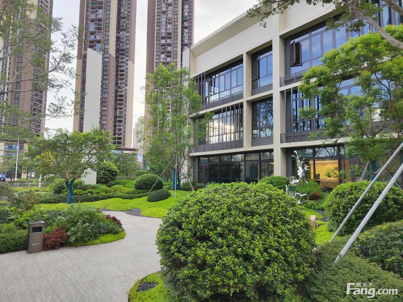 房天下>深圳新房>楼盘资讯>正文>龙光玖榕府,绿植还是非常不错的近期