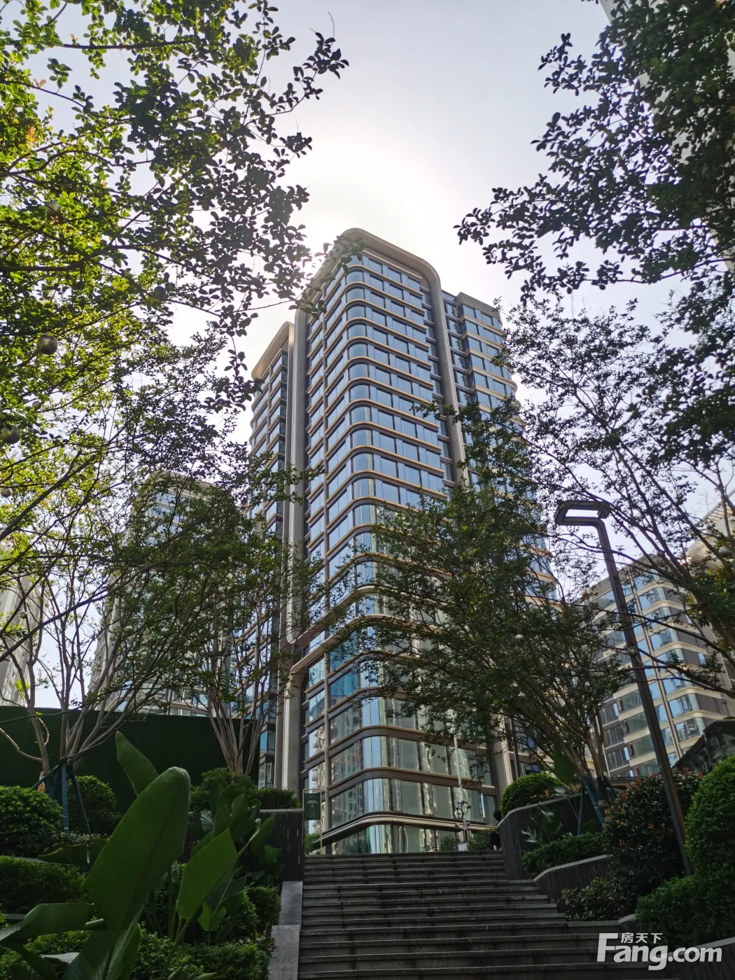 香港置地启元新拍现场谍照,实时了解楼盘新动态!-重庆新房网-房天下