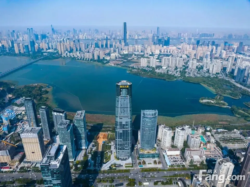 房天下>武汉新房>楼盘资讯>正文>沙湖中心旁襄阳大厦,万豪酒店沙湖