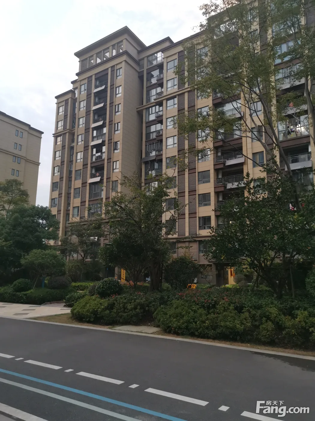 房天下>武汉新房>楼盘资讯>正文>天纵御景湾儿童游乐区,周末孩子游乐