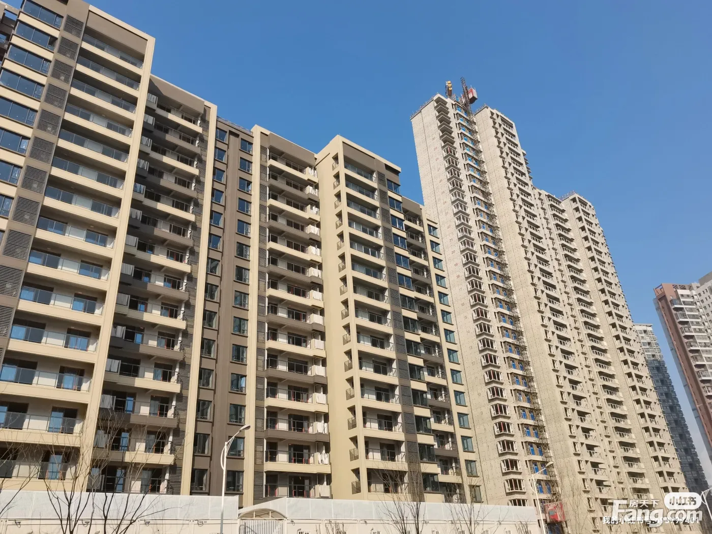 均价15575元/平方米楼盘地址:浐河东路以东,长乐路以北评分:3.