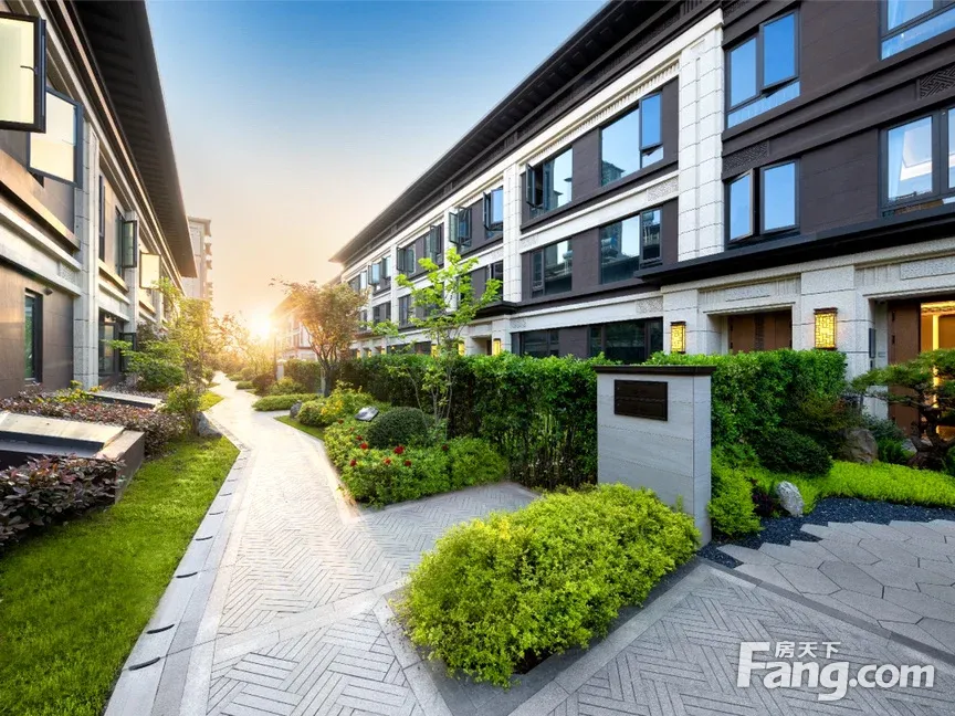 建发金茂玺悦新拍现场谍照实时了解楼盘新动态