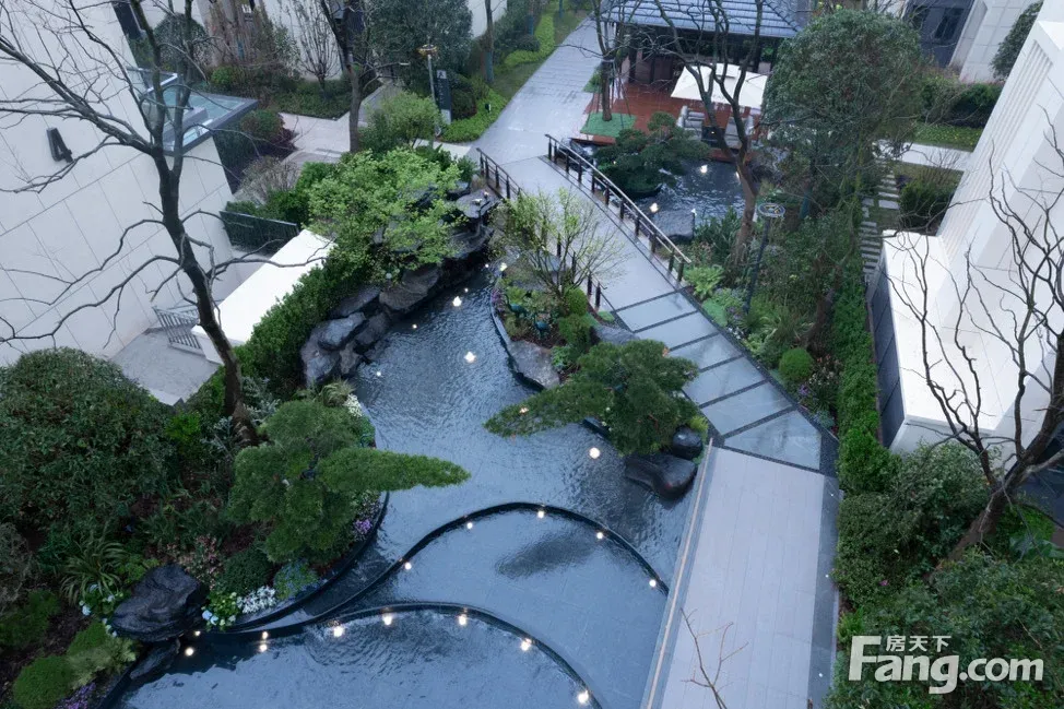 龙湖山前怎么样?看现场置业顾问发布了5条项目新消息!