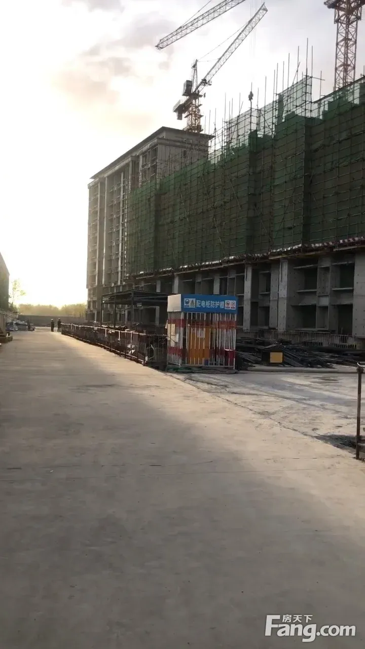 凤城·南湖半岛新拍短视频,实时了解楼盘新动态!