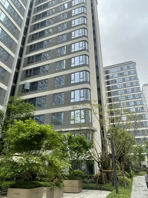 房天下>重庆新房>楼盘资讯>正文> 实景篇:全部已实景呈现,欢迎预约